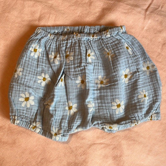 Wild Wawa Summer Bloomers Daisy Shorts - Picture 1 of 3